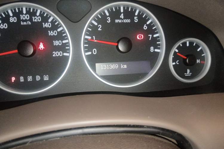 Used Buick GL8 2014 2.4L Comfort Edition Odometer Close Up