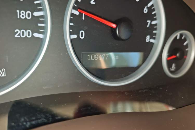 Used Buick GL8 2014 2.4L Classic Edition Odometer Close Up