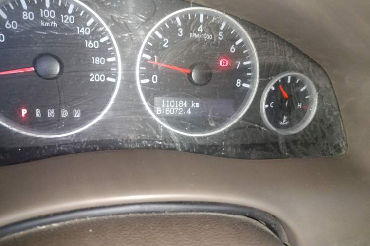 Used Buick GL8 2014 2.4L Classic Edition Odometer Close Up