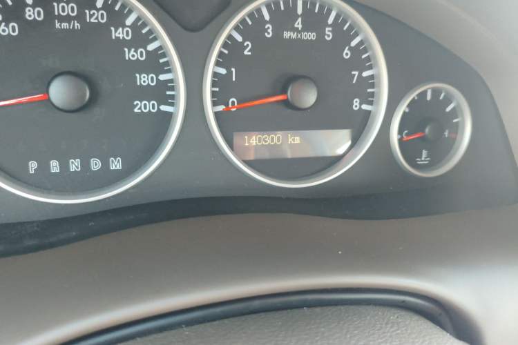 Used Buick GL8 2014 2.4L Classic Edition Odometer Close Up