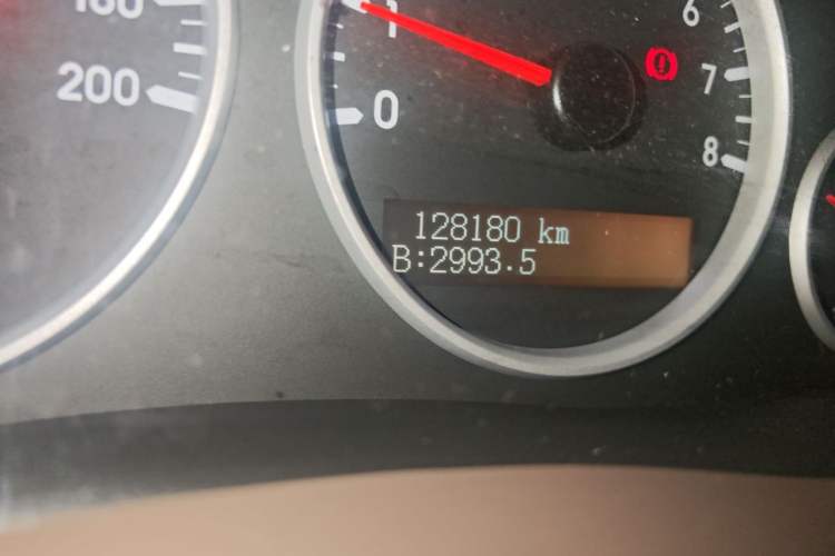 Used Buick GL8 2014 2.4L Classic Edition Odometer Close Up