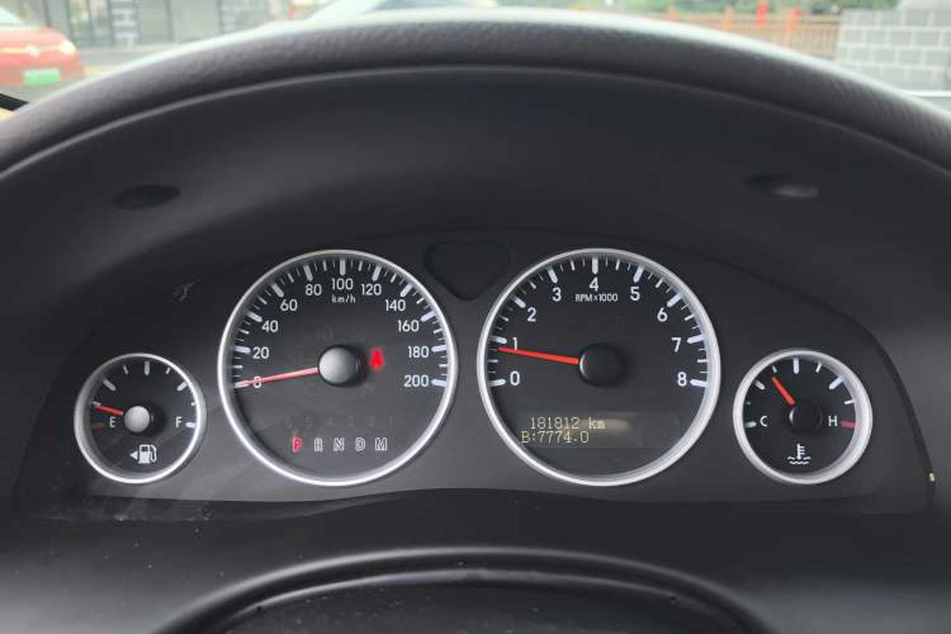 Used Buick GL8 2014 2.4L Executive Edition Odometer Close Up