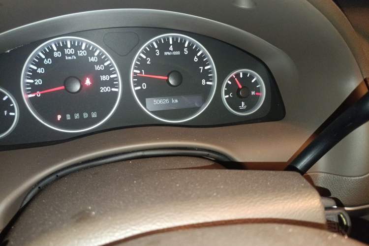 Used Buick GL8 2014 2.4L Classic Edition Odometer Close Up