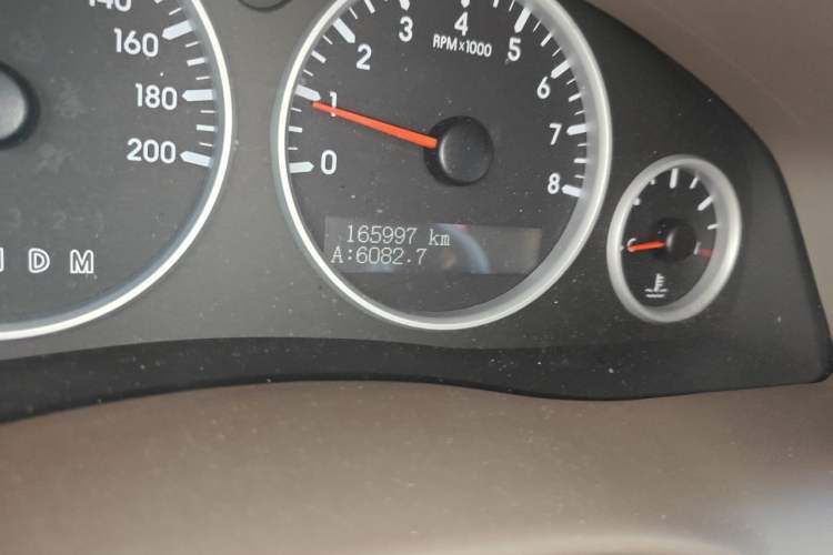 Used Buick GL8 2014 2.4L Comfort Edition Odometer Close Up