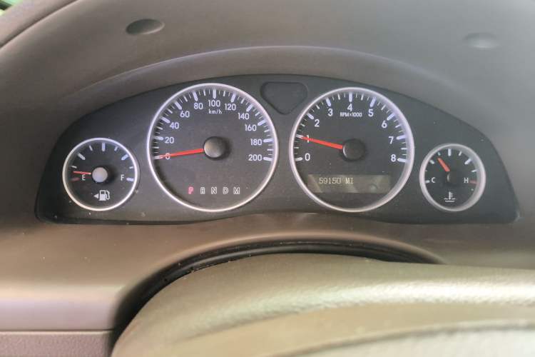 Used Buick GL8 2014 2.4L Classic Edition Odometer Close Up