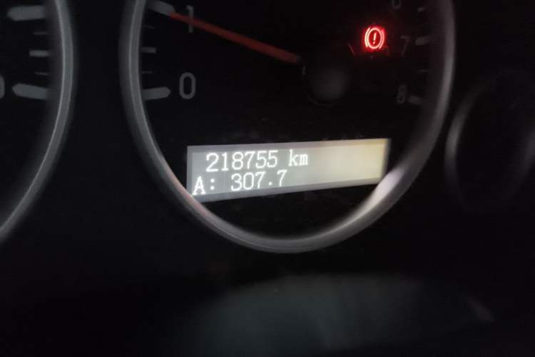 Used Buick GL8 2014 2.4L Classic Edition Odometer Close Up