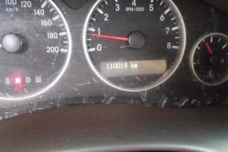 Used Buick GL8 2014 2.4L Classic Edition Odometer Close Up