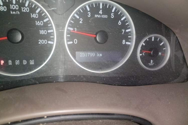 Used Buick GL8 2014 2.4L Classic Edition Odometer Close Up