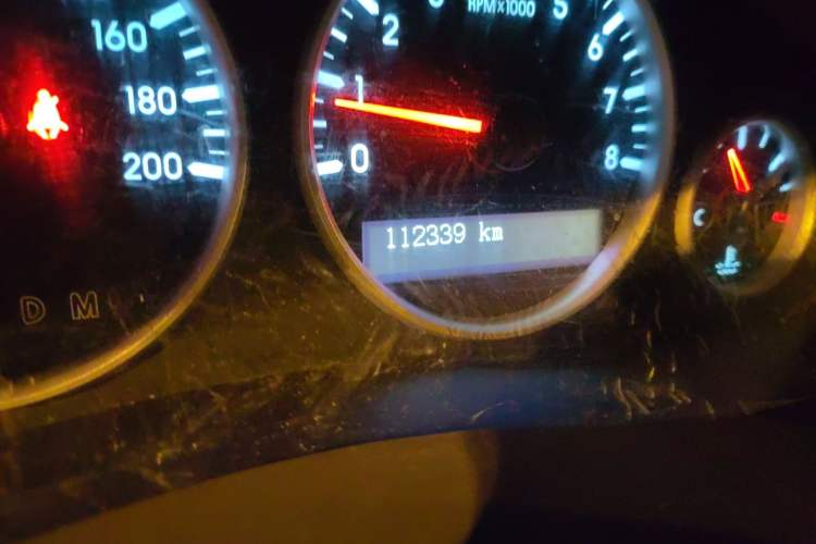 Used Buick GL8 2014 2.4L Classic Edition Odometer Close Up