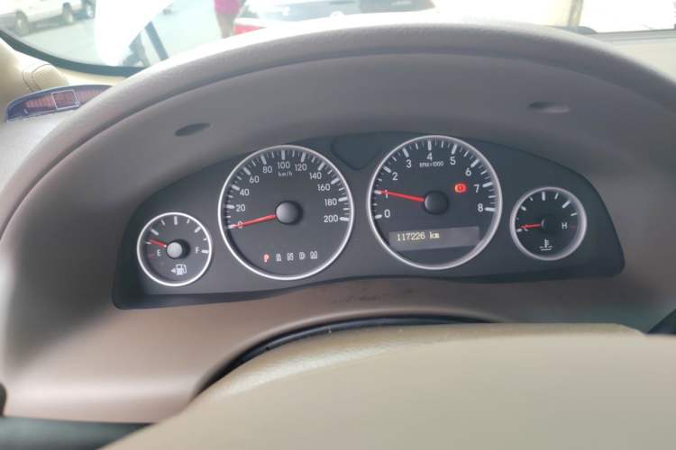 Used Buick GL8 2014 2.4L Comfort Edition Odometer Close Up