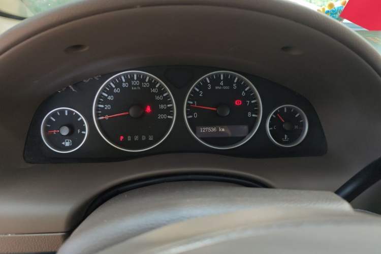 Used Buick GL8 2014 2.4L Classic Edition Odometer Close Up