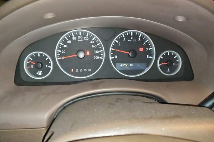Used Buick GL8 2014 2.4L Classic Edition Odometer Close Up