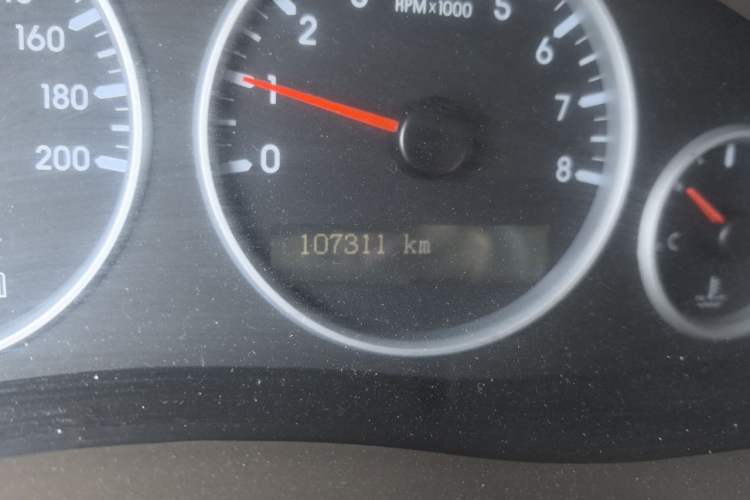 Used Buick GL8 2014 2.4L Classic Edition Odometer Close Up
