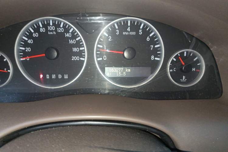 Used Buick GL8 2014 2.4L Classic Edition Odometer Close Up