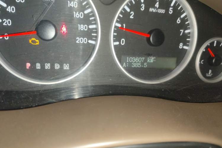 Used Buick GL8 2014 2.4L Classic Edition Odometer Close Up