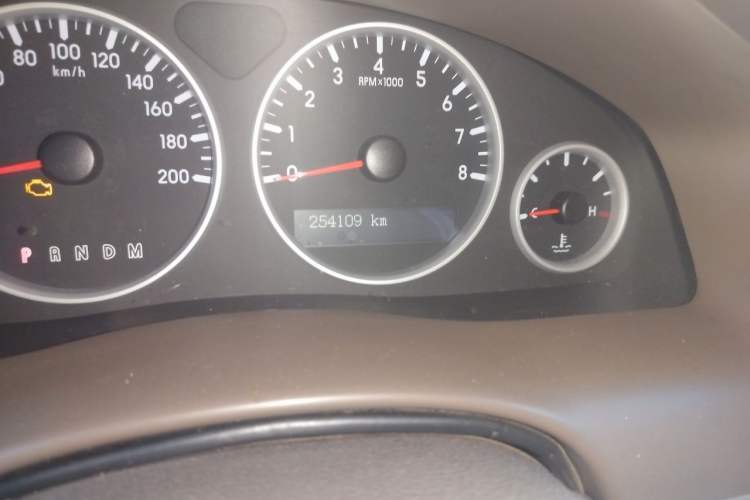 Used Buick GL8 2014 2.4L Classic Edition Odometer Close Up