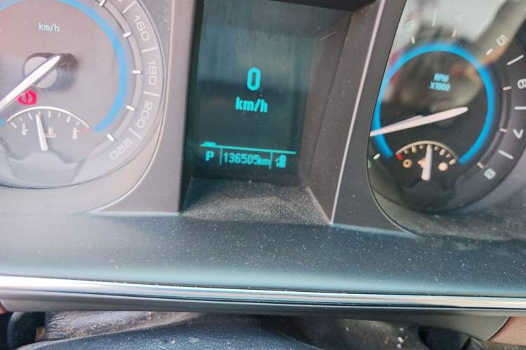 Used Buick GL8 2014 3.0L GT Luxury Business Haoya Edition Odometer Close Up