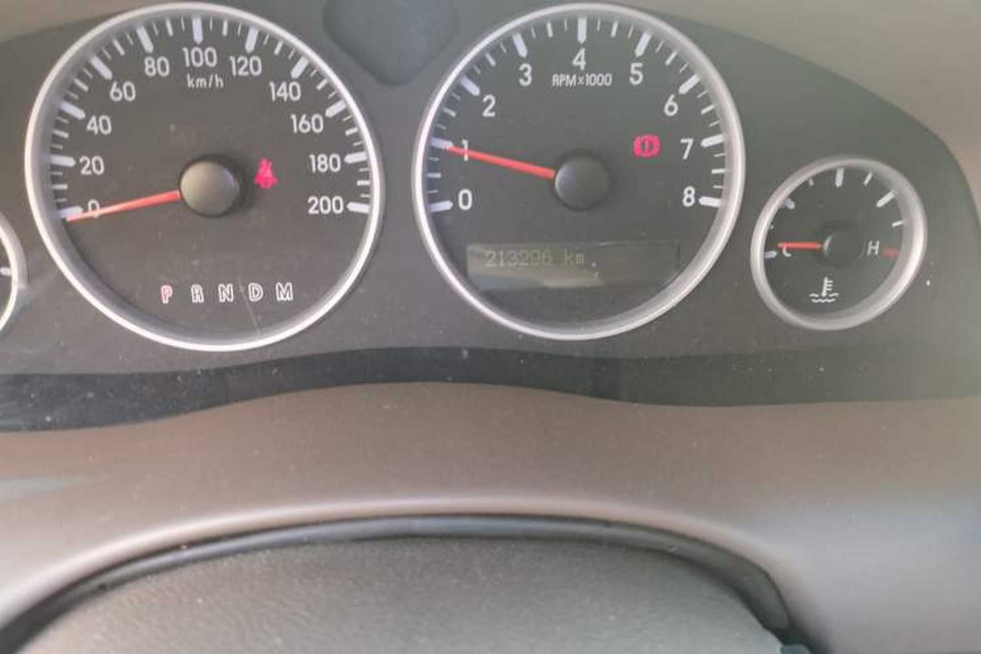 Used Buick GL8 2014 2.4L Classic Edition Odometer Close Up