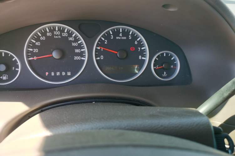 Used Buick GL8 2014 2.4L Classic Edition Odometer Close Up