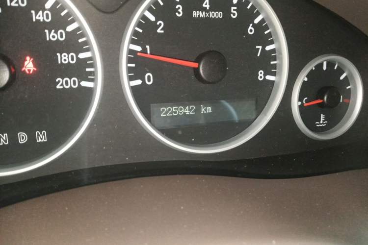 Used Buick GL8 2014 2.4L Classic Edition Odometer Close Up