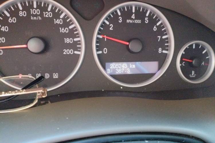 Used Buick GL8 2014 2.4L Classic Edition Odometer Close Up