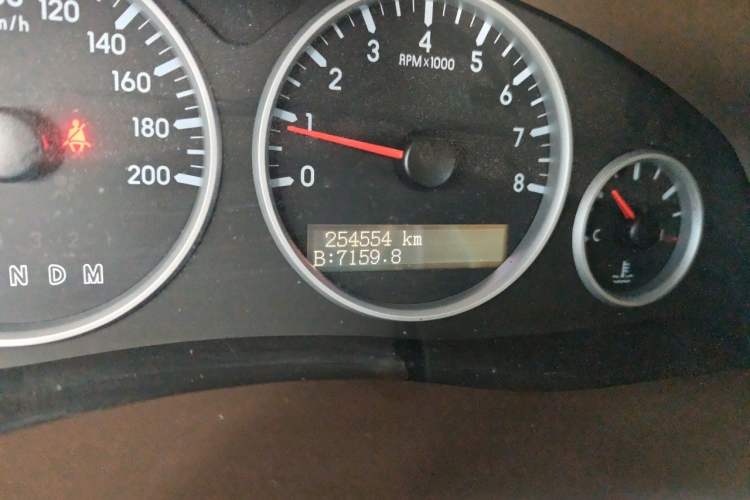 Used Buick GL8 2014 2.4L Classic Edition Odometer Close Up