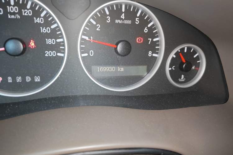 Used Buick GL8 2014 2.4L Classic Edition Odometer Close Up