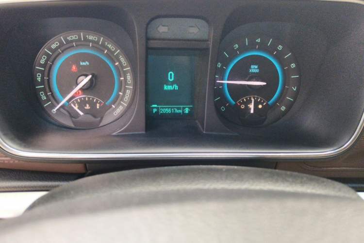 Used Buick GL8 2014 3.0L GT Luxury Business Haoya Edition Odometer Close Up