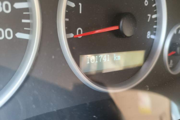 Used Buick GL8 2014 2.4L Classic Edition Odometer Close Up