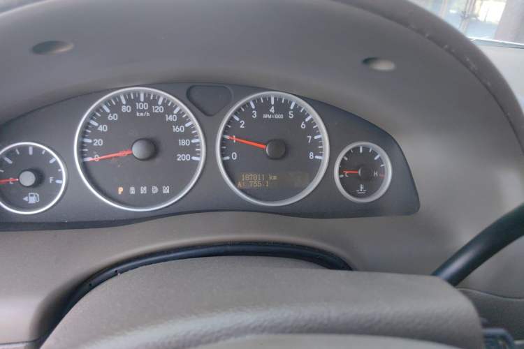 Used Buick GL8 2014 2.4L Classic Edition Odometer Close Up