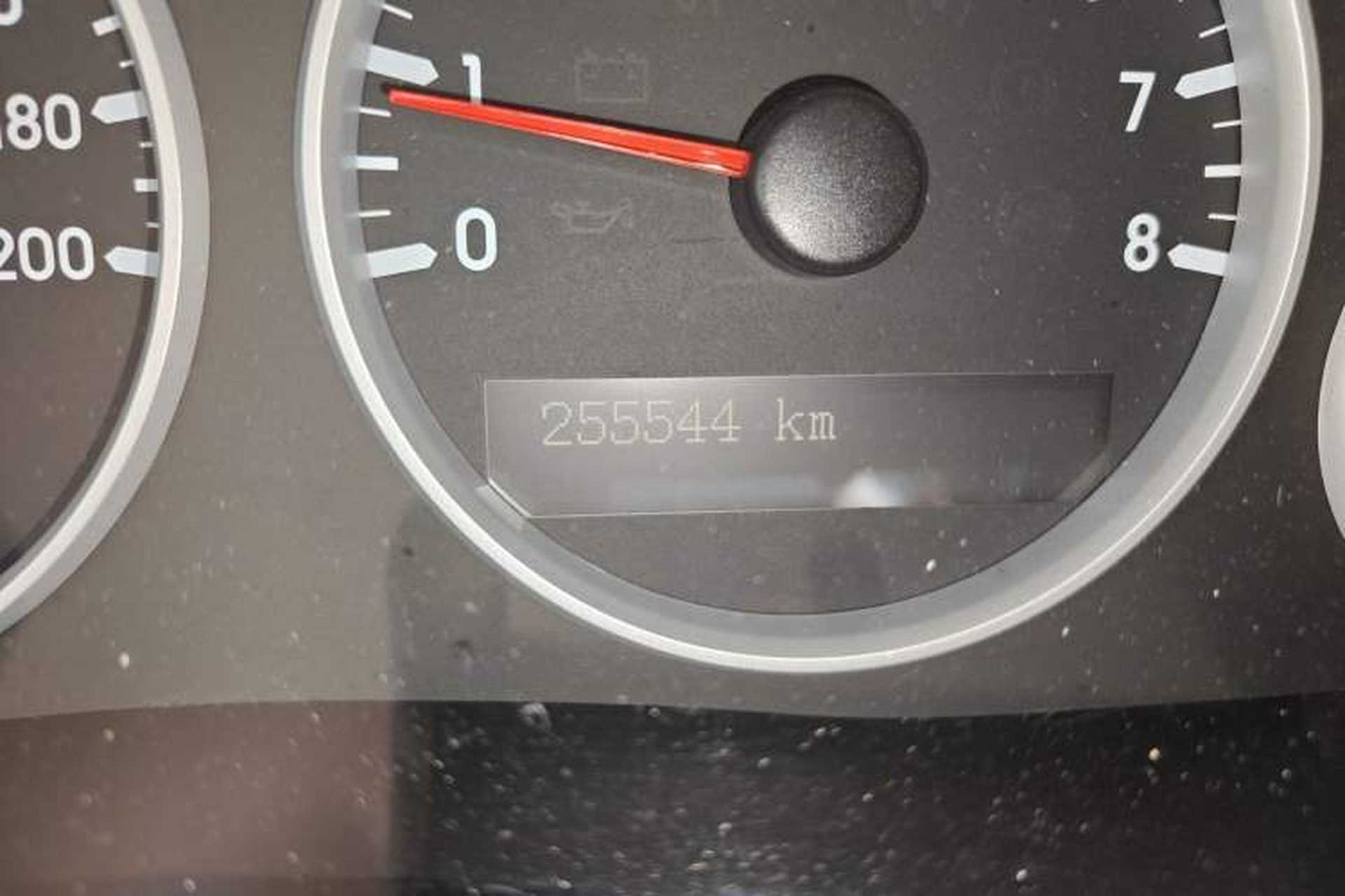 Used Buick GL8 2014 2.4L Comfort Edition Odometer Close Up