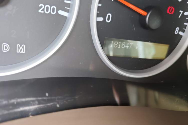 Used Buick GL8 2014 2.4L Classic Edition Odometer Close Up