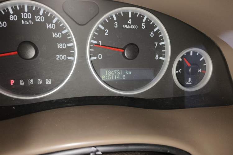 Used Buick GL8 2014 2.4L Classic Edition Odometer Close Up