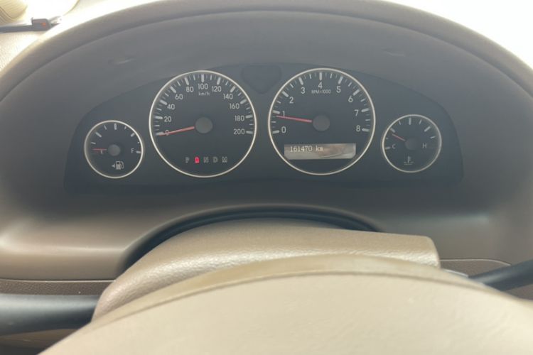 Used Buick GL8 2014 2.4L Classic Edition Odometer Close Up