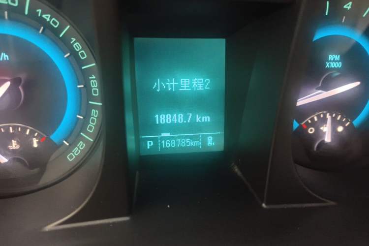 Used Buick GL8 2014 3.0L GT Luxury Business Haoya Edition Odometer Close Up
