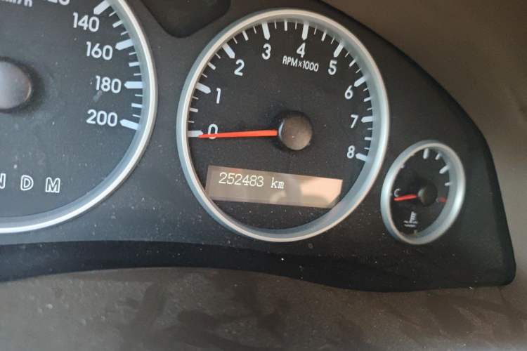 Used Buick GL8 2014 2.4L Comfort Edition Odometer Close Up