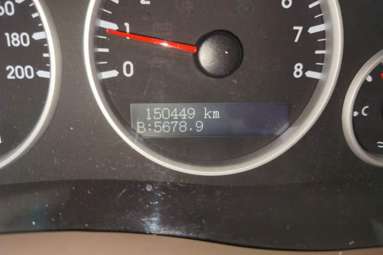 Used Buick GL8 2014 2.4L Classic Edition Odometer Close Up