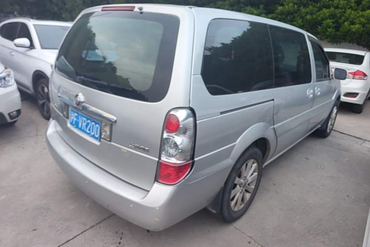 Used Buick GL8 2014 2.4L Executive Edition Rear Right 45 Deg