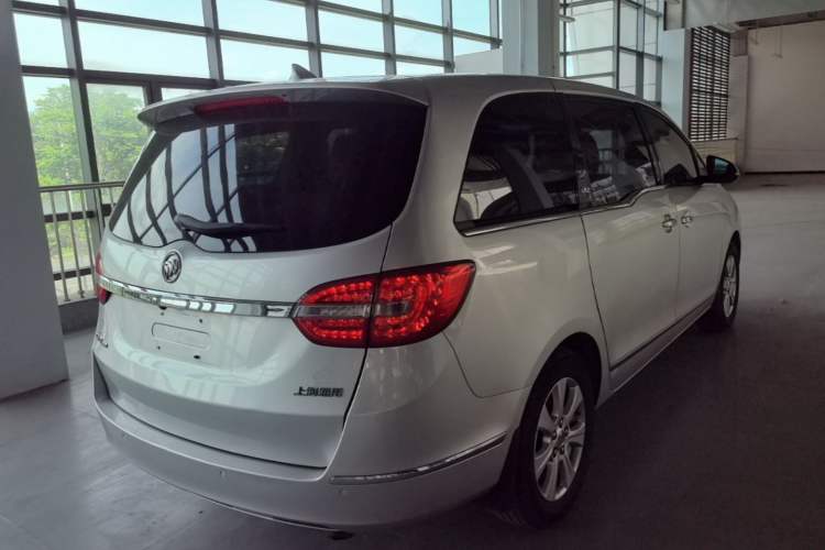 Used Buick GL8 2014 3.0L XT Luxury Business Flagship Edition Rear Right 45 Deg