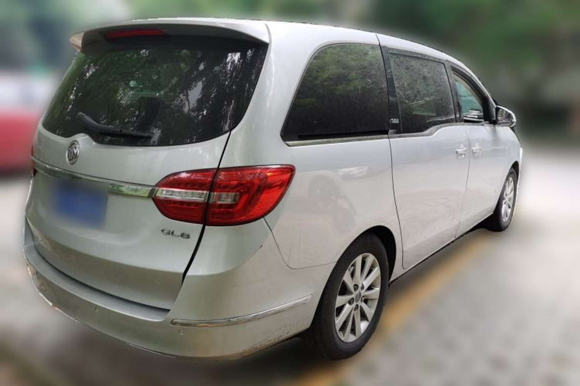 Used Buick GL8 2014 2.4L CT Luxury Business Comfort Edition Rear Right 45 Deg