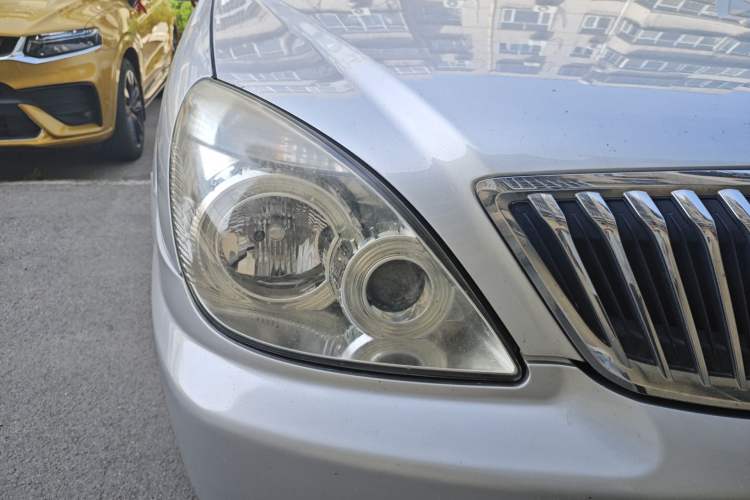 Used Buick GL8 2014 2.4L Classic Edition Right Front Headlight