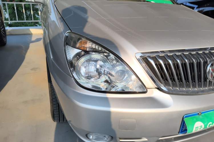 Used Buick GL8 2014 2.4L Classic Edition Right Front Headlight