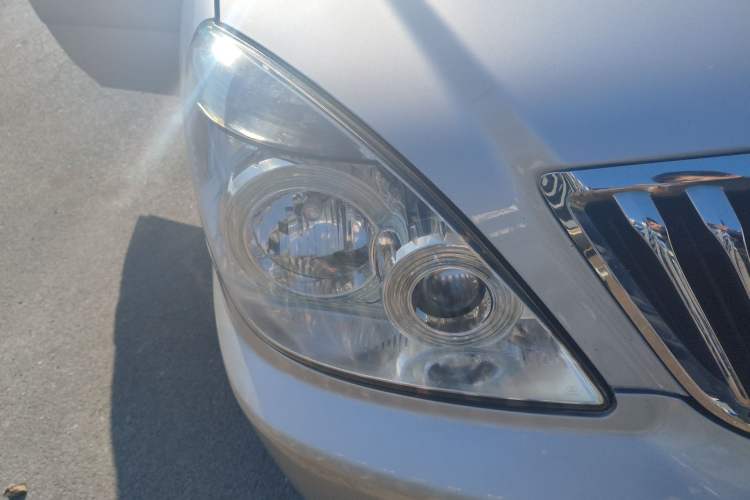 Used Buick GL8 2014 2.4L Classic Edition Right Front Headlight