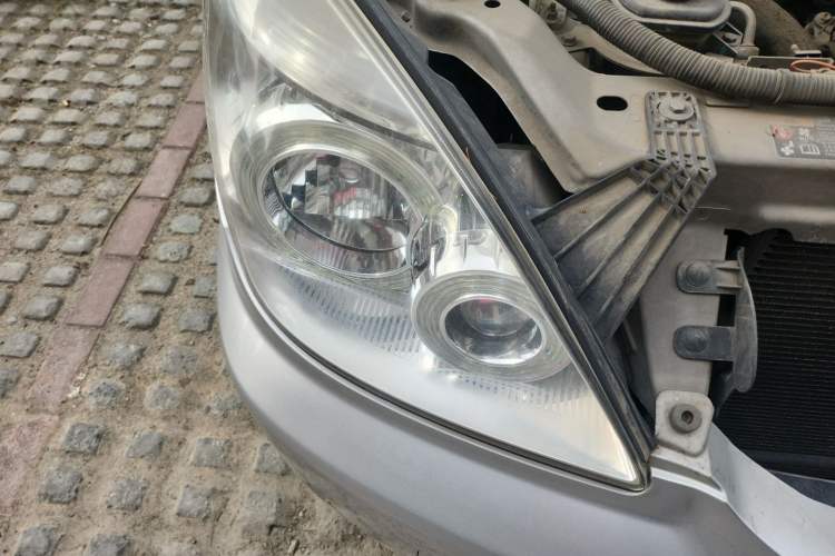 Used Buick GL8 2014 2.4L Classic Edition Right Front Headlight