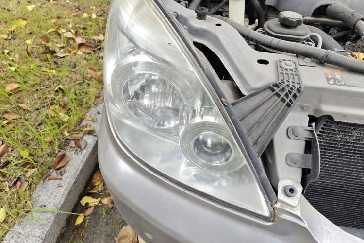 Used Buick GL8 2014 2.4L Classic Edition Right Front Headlight