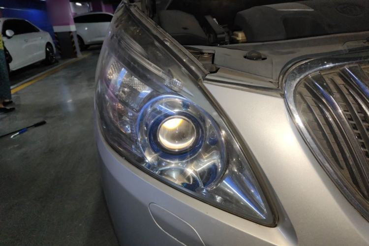 Used Buick GL8 2014 3.0L GT Luxury Business Haoya Edition Right Front Headlight
