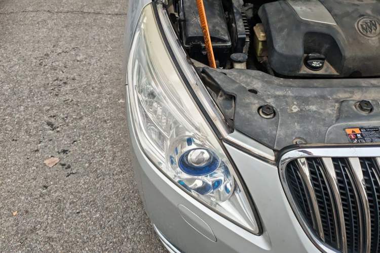 Used Buick GL8 2014 3.0L GT Luxury Business Haoya Edition Right Front Headlight