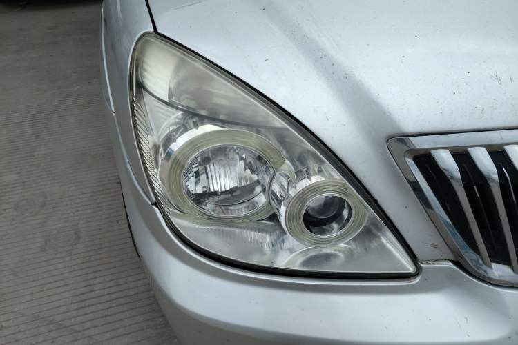 Used Buick GL8 2014 2.4L Classic Edition Right Front Headlight