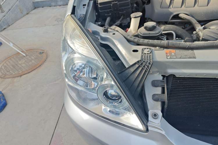 Used Buick GL8 2014 2.4L Classic Edition Right Front Headlight