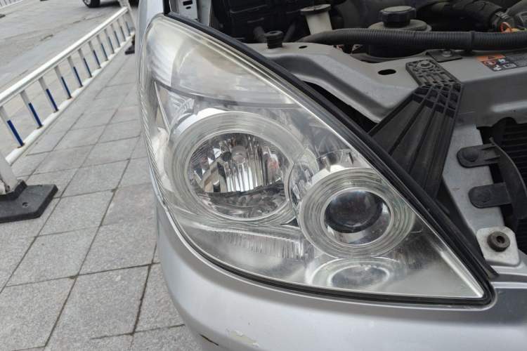Used Buick GL8 2014 2.4L Classic Edition Right Front Headlight